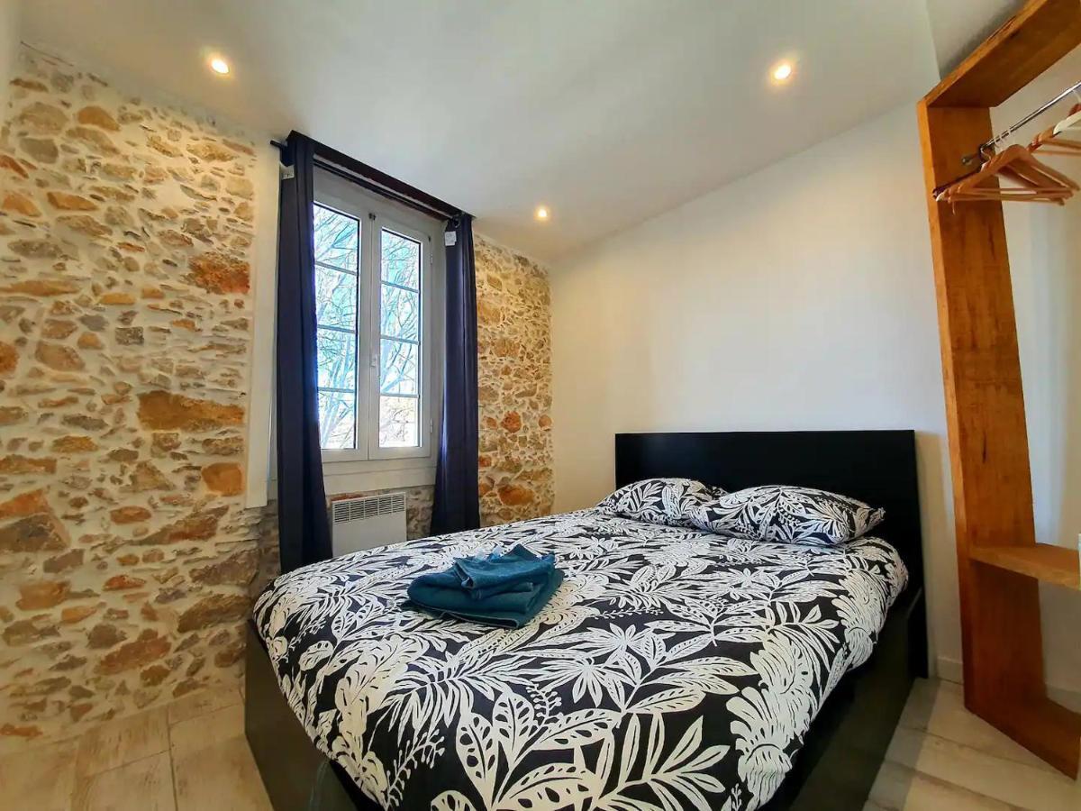 Freshly Tastefully Renovated Apartments In Heart Of Old Antibes Luaran gambar
