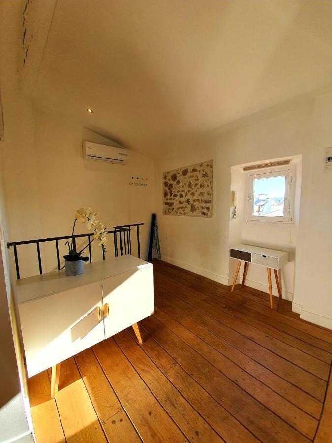 Freshly Tastefully Renovated Apartments In Heart Of Old Antibes Luaran gambar