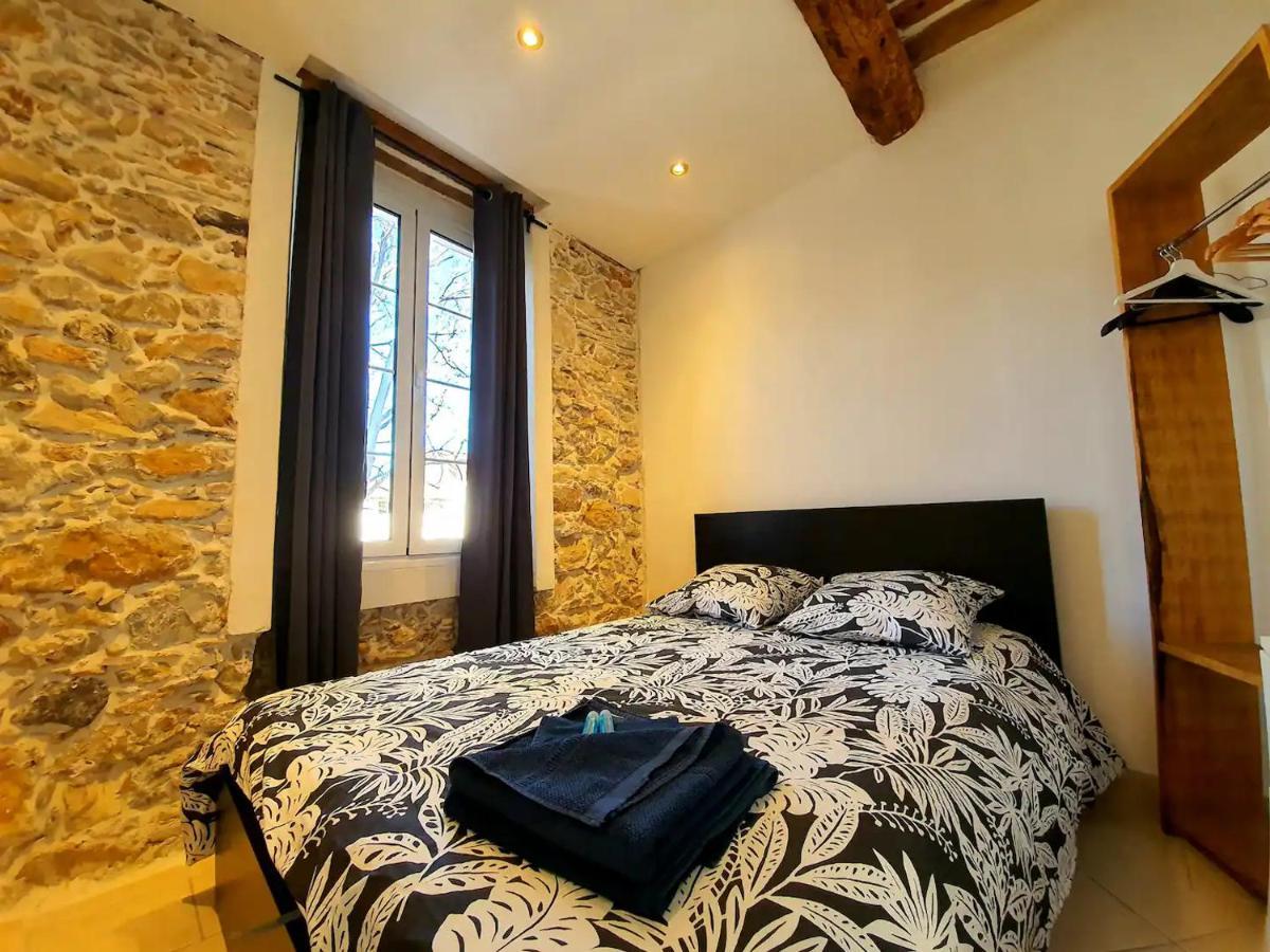 Freshly Tastefully Renovated Apartments In Heart Of Old Antibes Luaran gambar