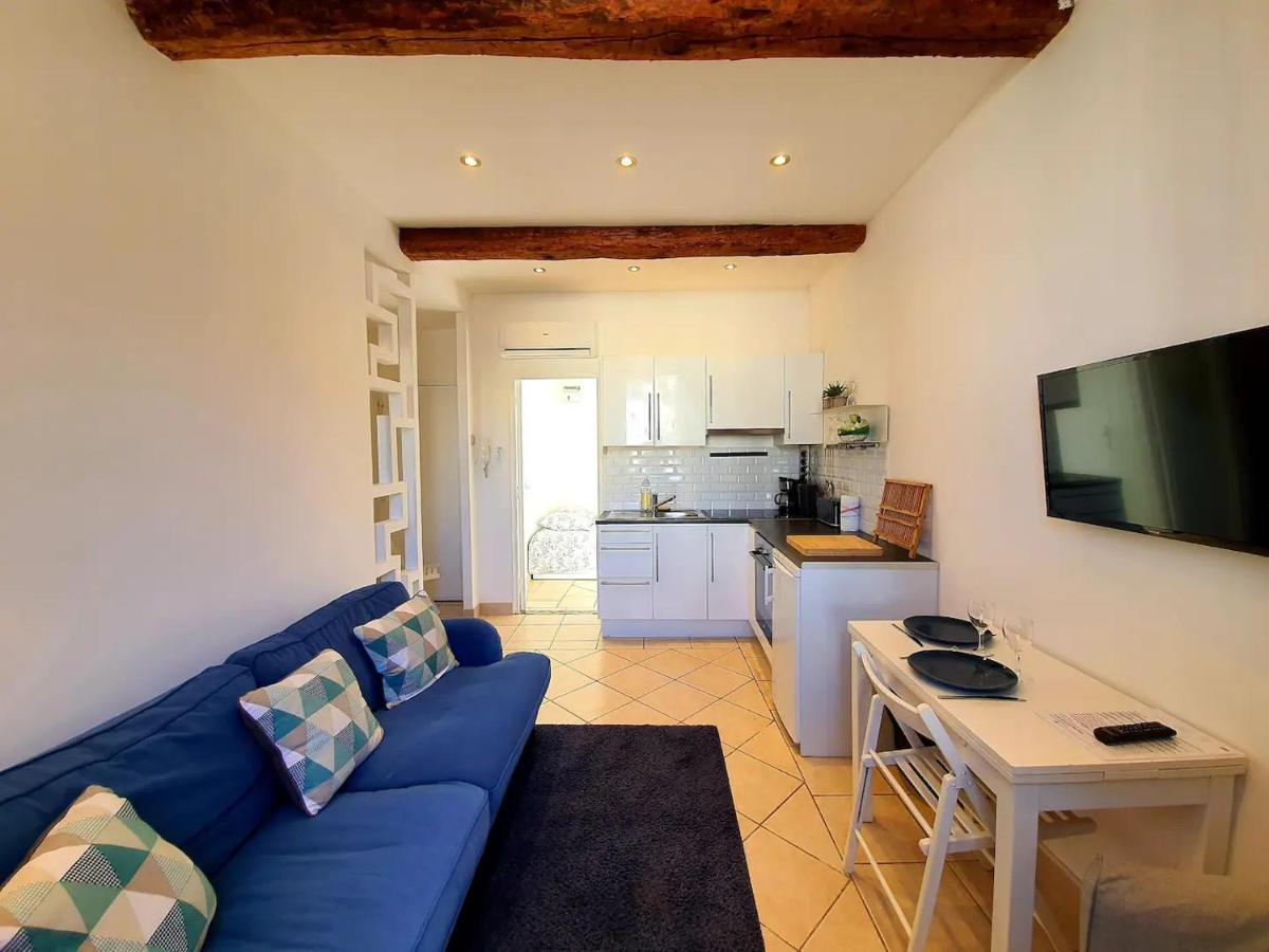 Freshly Tastefully Renovated Apartments In Heart Of Old Antibes Luaran gambar