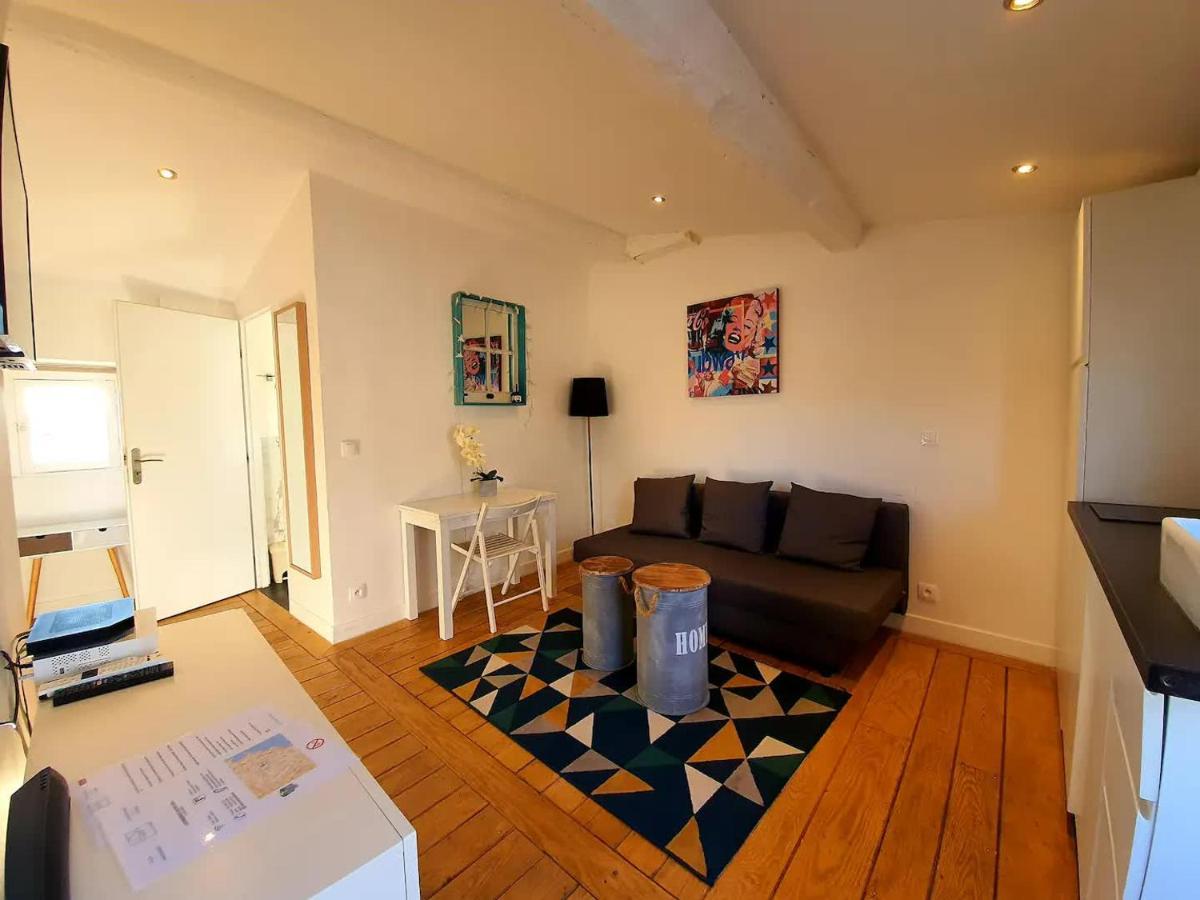 Freshly Tastefully Renovated Apartments In Heart Of Old Antibes Luaran gambar
