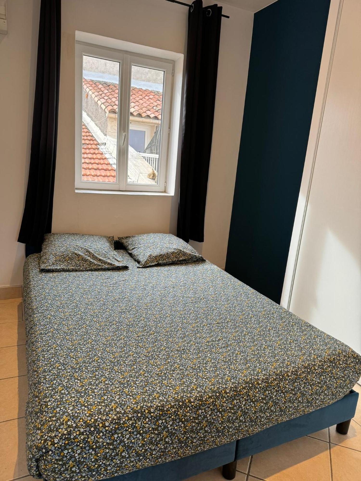 Freshly Tastefully Renovated Apartments In Heart Of Old Antibes Luaran gambar